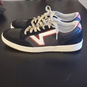 Men's Vans Black & Red (Size 11.5)